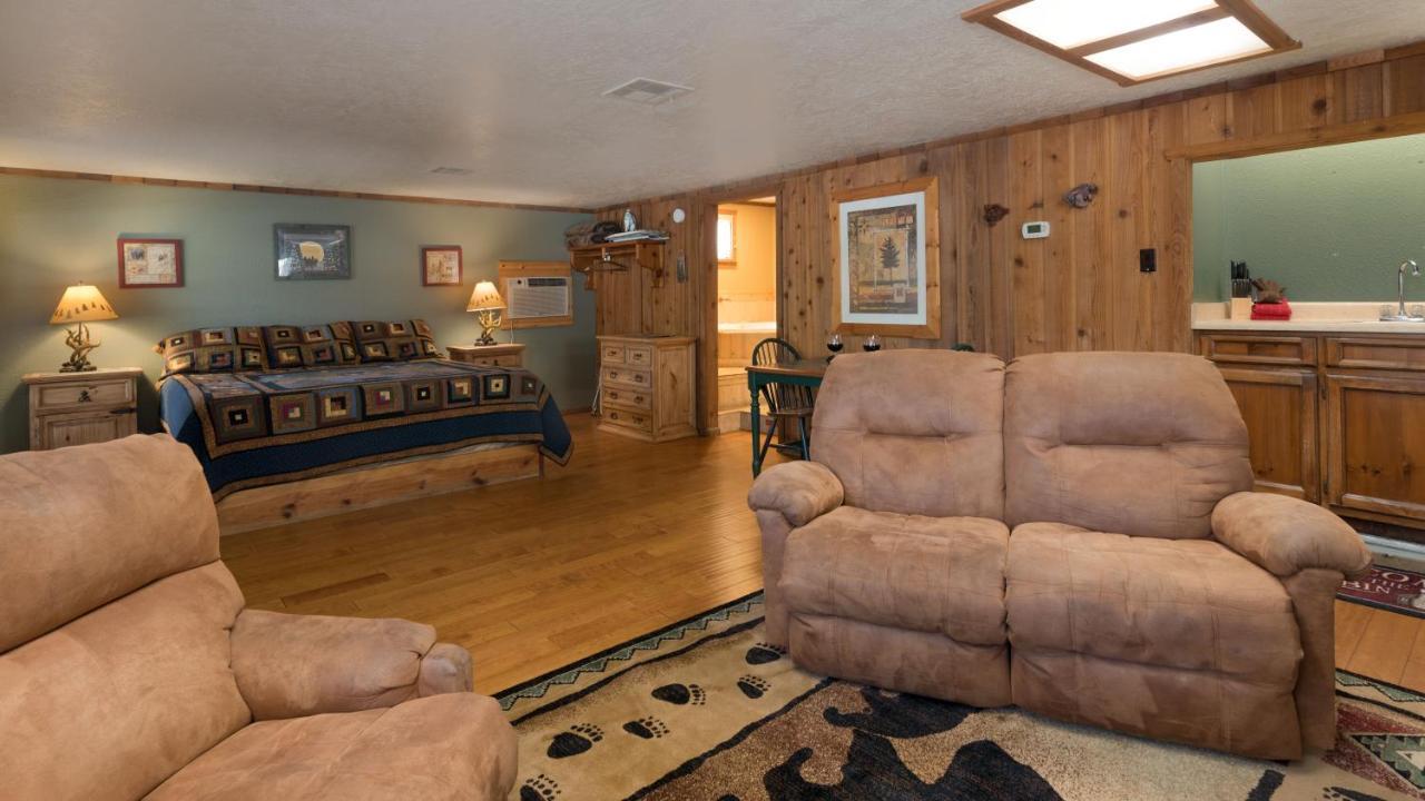 Whispering Pine Cabins 루이도소 외부 사진