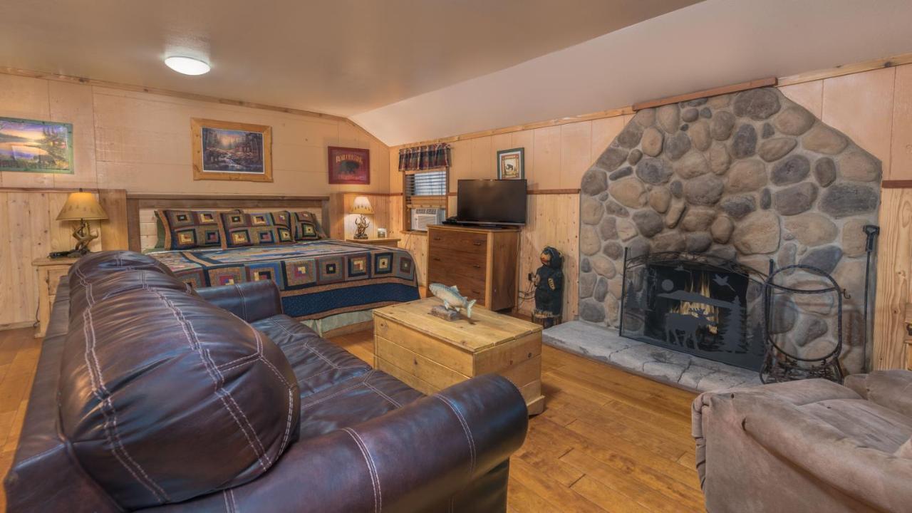 Whispering Pine Cabins 루이도소 외부 사진