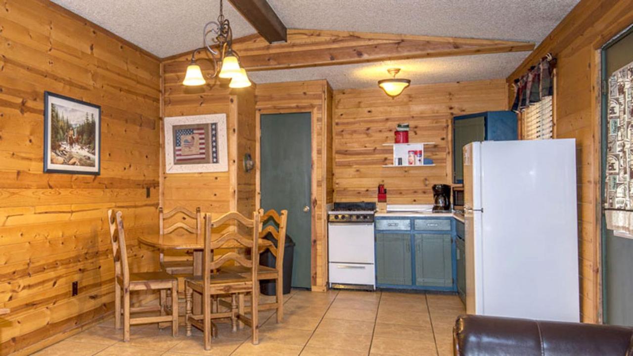 Whispering Pine Cabins 루이도소 외부 사진
