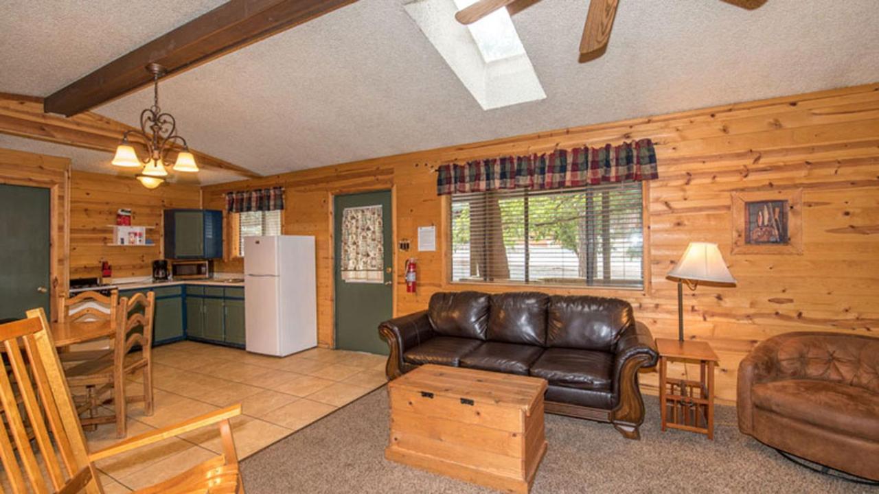 Whispering Pine Cabins 루이도소 외부 사진